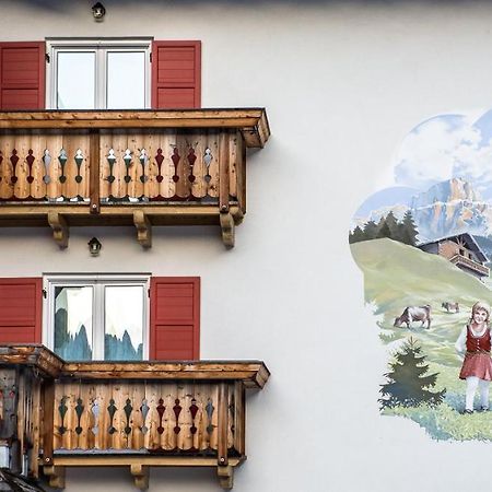 Garni Tyrolia Otel Campitello di Fassa Oda fotoğraf