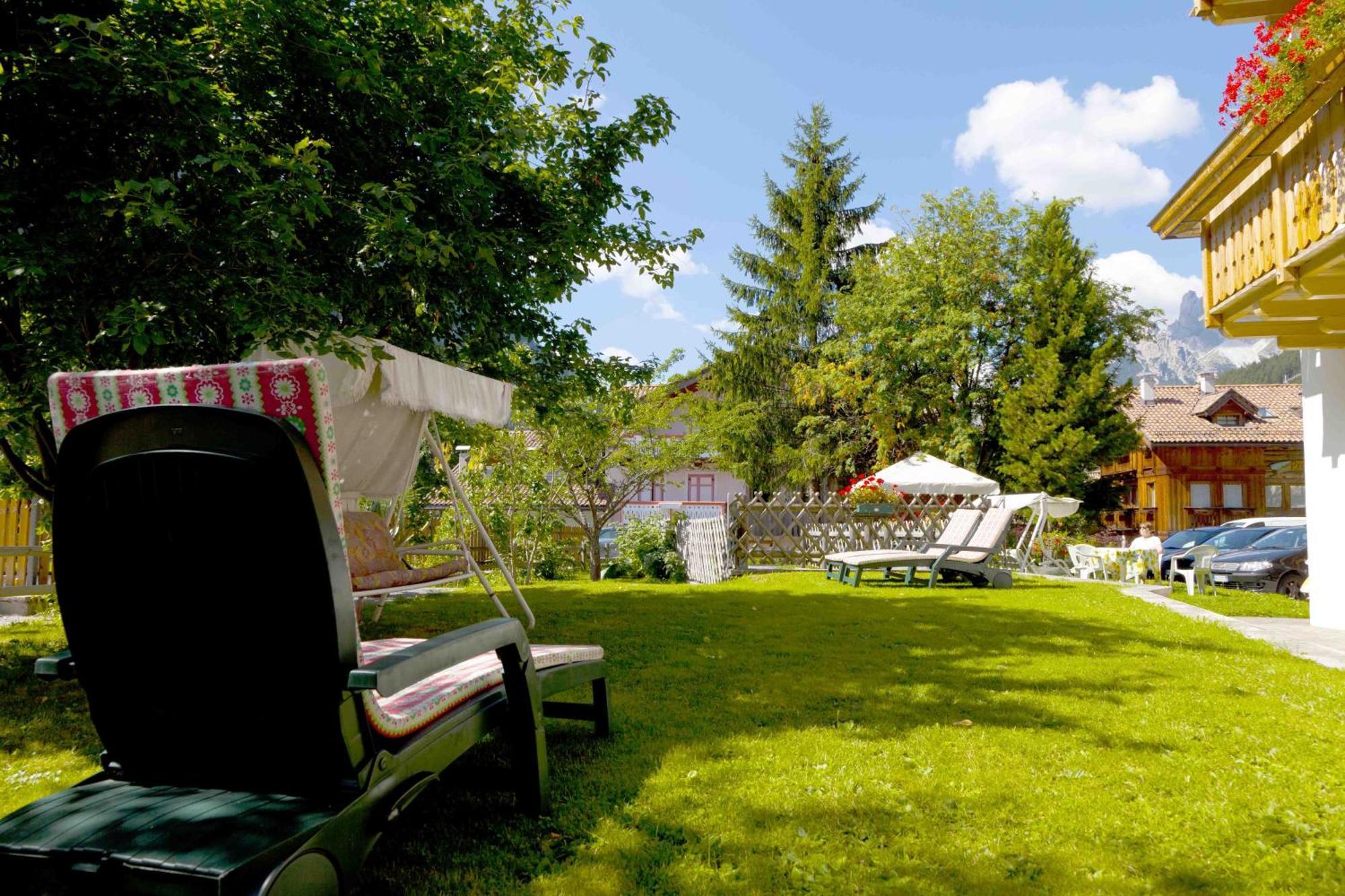 Garni Tyrolia Otel Campitello di Fassa Dış mekan fotoğraf