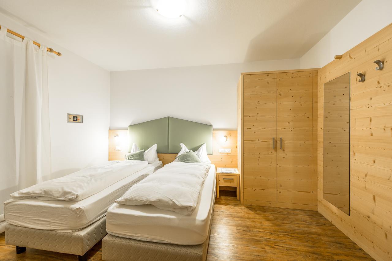 Garni Tyrolia Otel Campitello di Fassa Dış mekan fotoğraf
